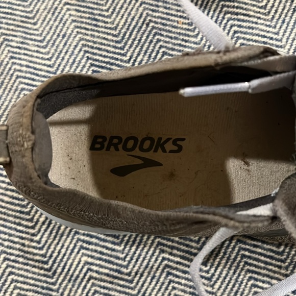 Brooks Levitate 3 Limited Edition Size 8 women - Picture 4 of 6